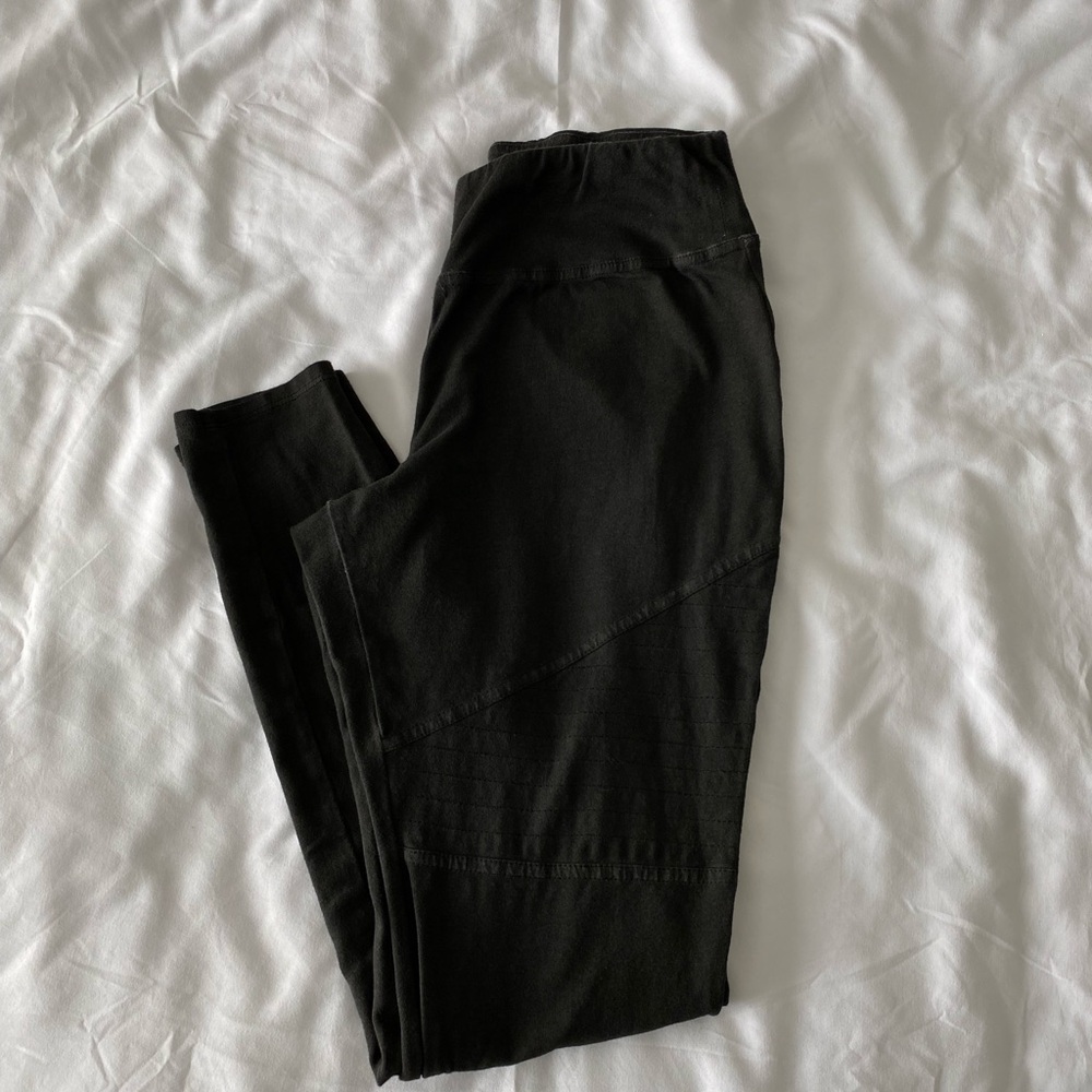 Black Patch Detail Leggings